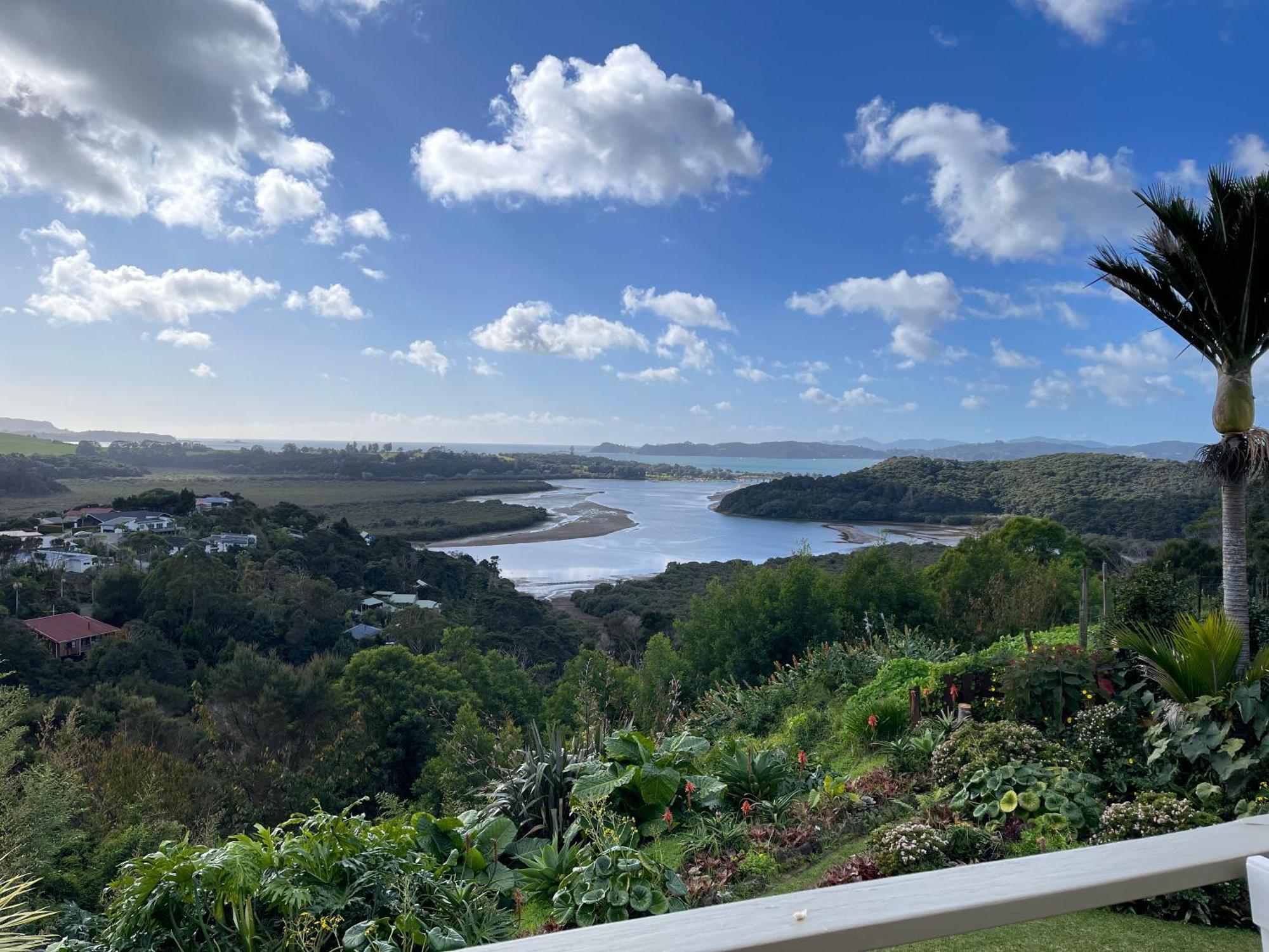 Baywaterviews Bed & Breakfast Haruru Exterior photo